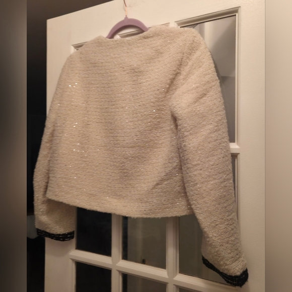 Dance & Marvel Elegant Ivory HEART Button-Up Blazer With Pockets - Picture 4 of 11